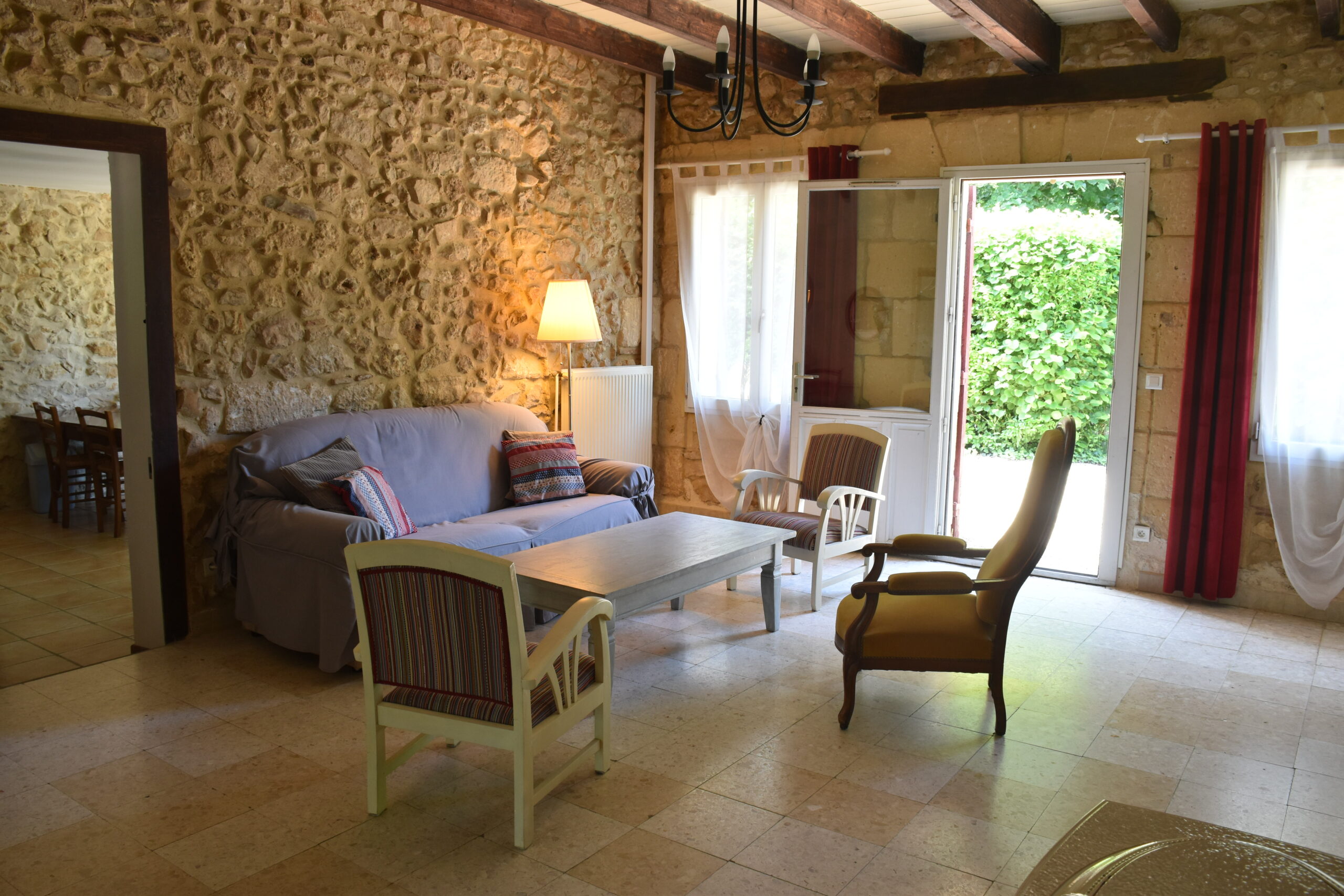 terrace of 5 guest holiday rental-la terrasse du gite 5 personnes-Bergerac