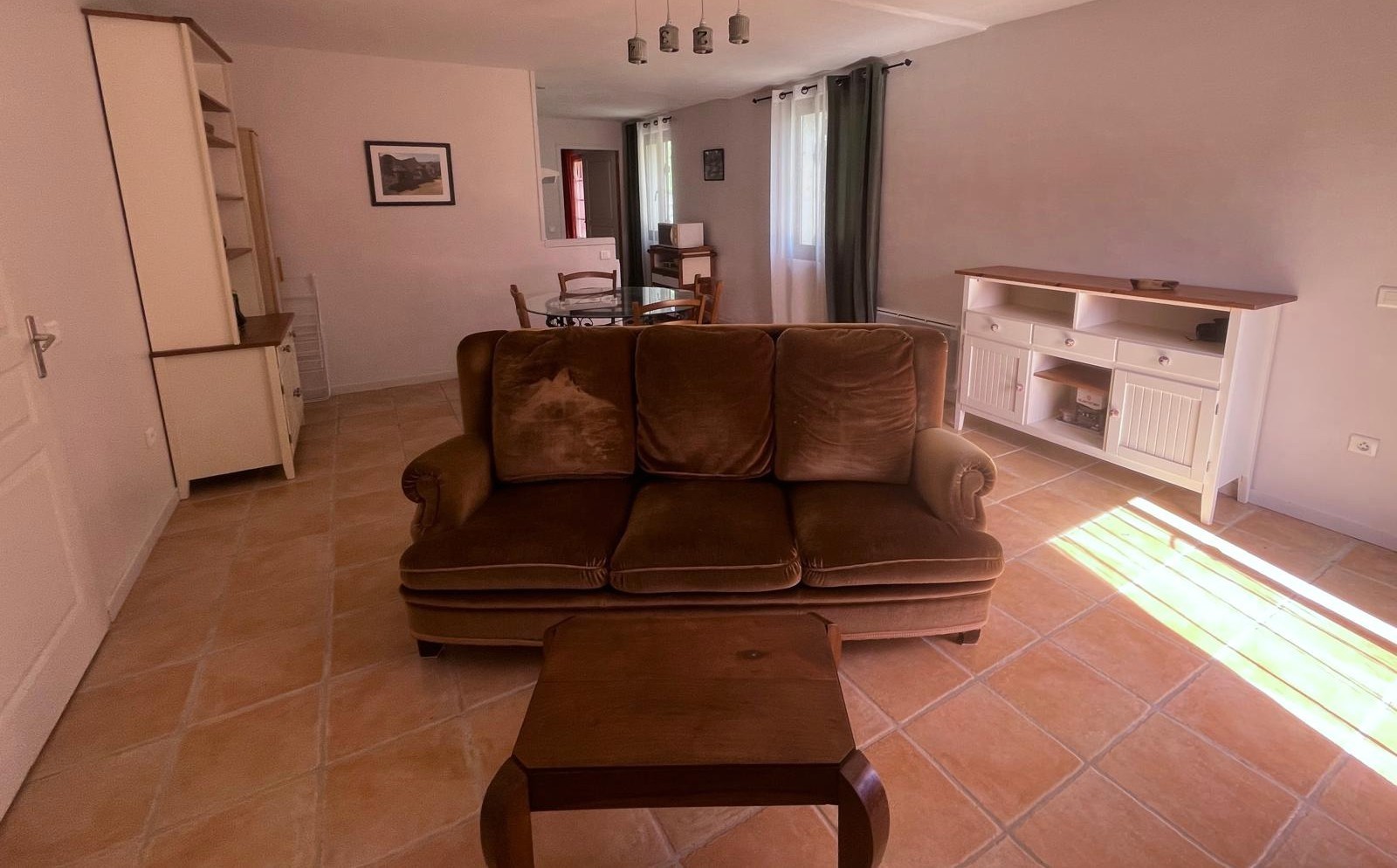 salon gite les Iris 2 personnes, Bergerac - Domaine de Bellevue Cottage en Périgord