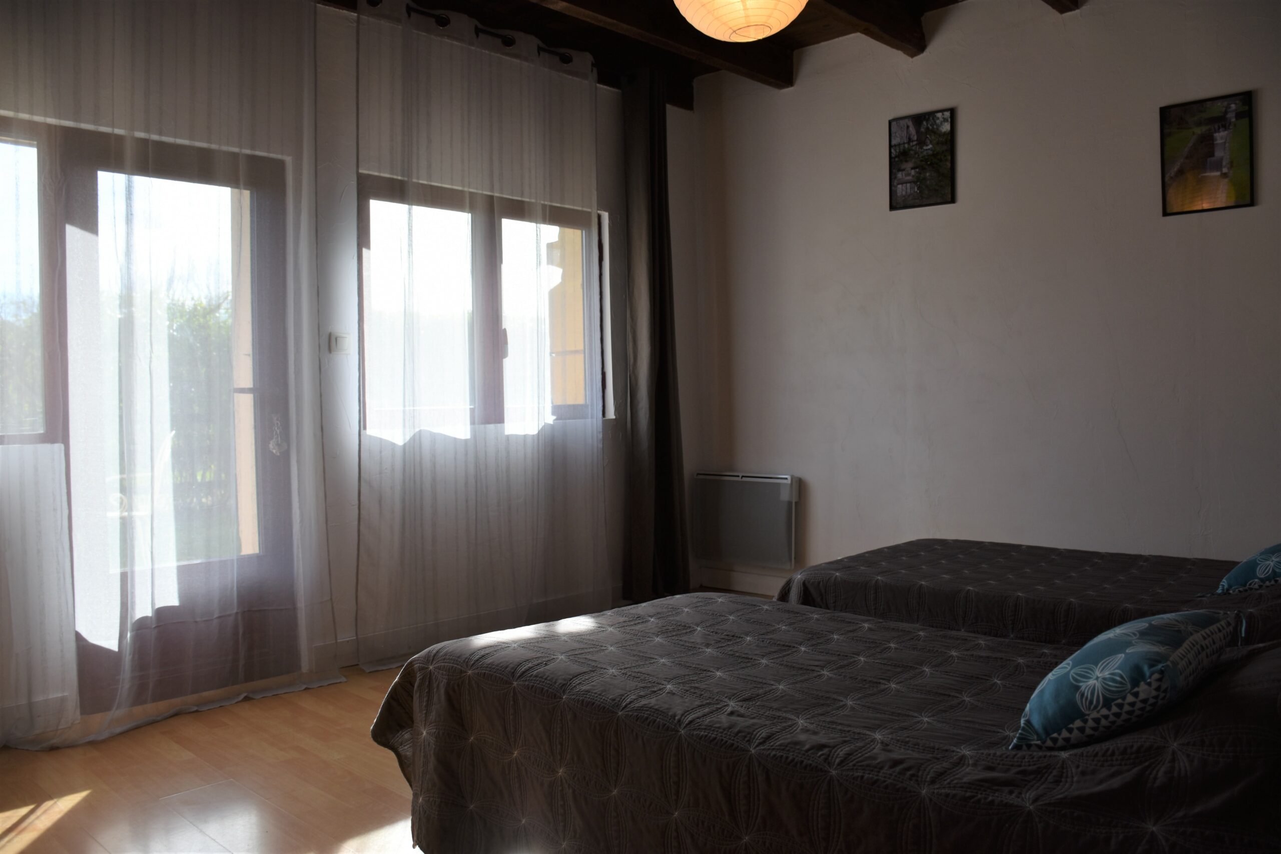 Chambre 2 lits simple, gite 4 personnes, Bergerac, Domaine Bellevue Cottage en Périgord